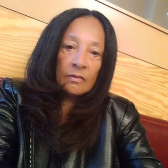 Meet your Posher, Carol - Picture 1 of 1